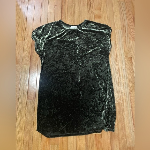 Forever 21 Green Velvet Dress Size 1X - Picture 1 of 8